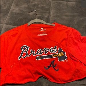 Cropped vintage braves shirt